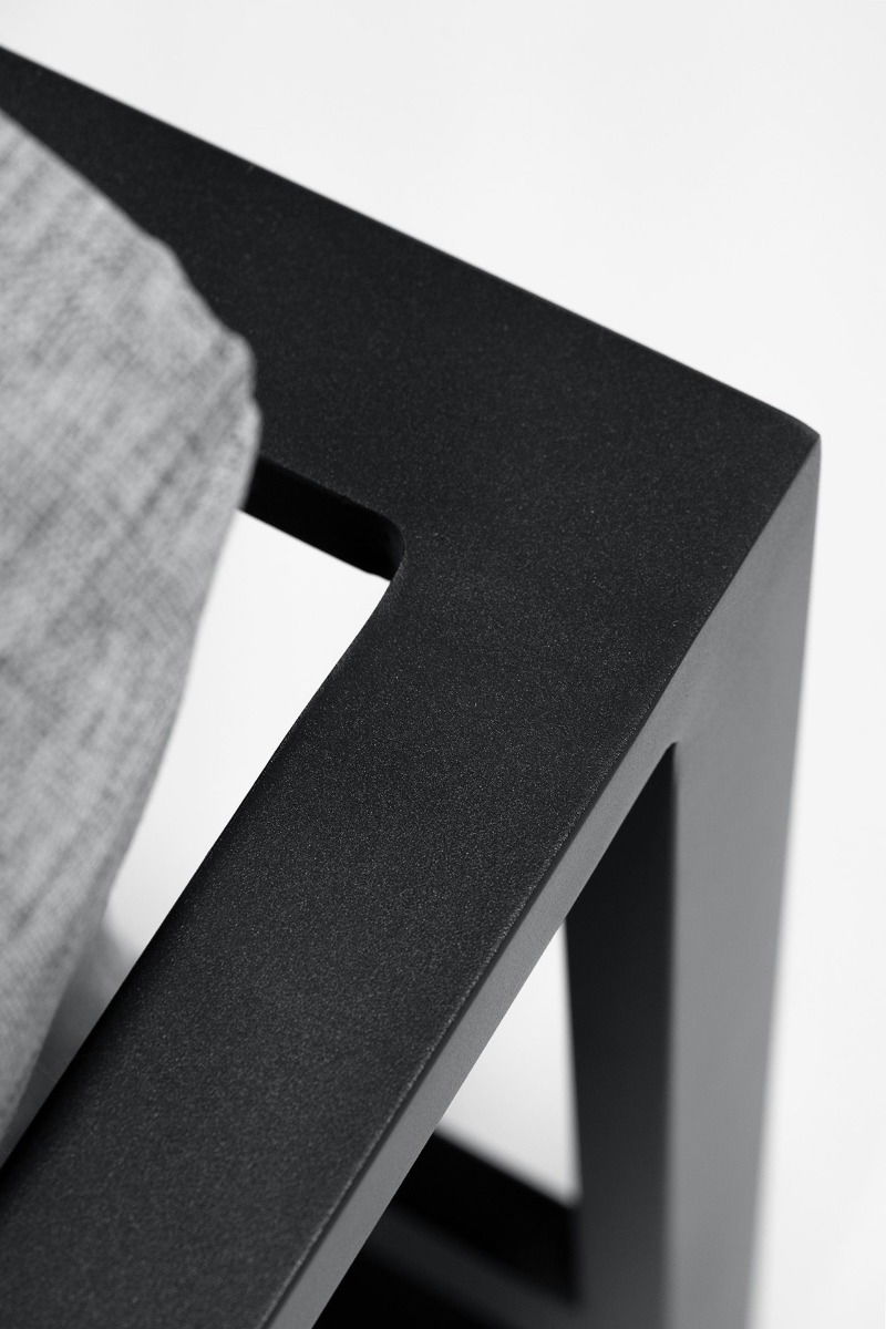 Matteo S mit Feuertisch