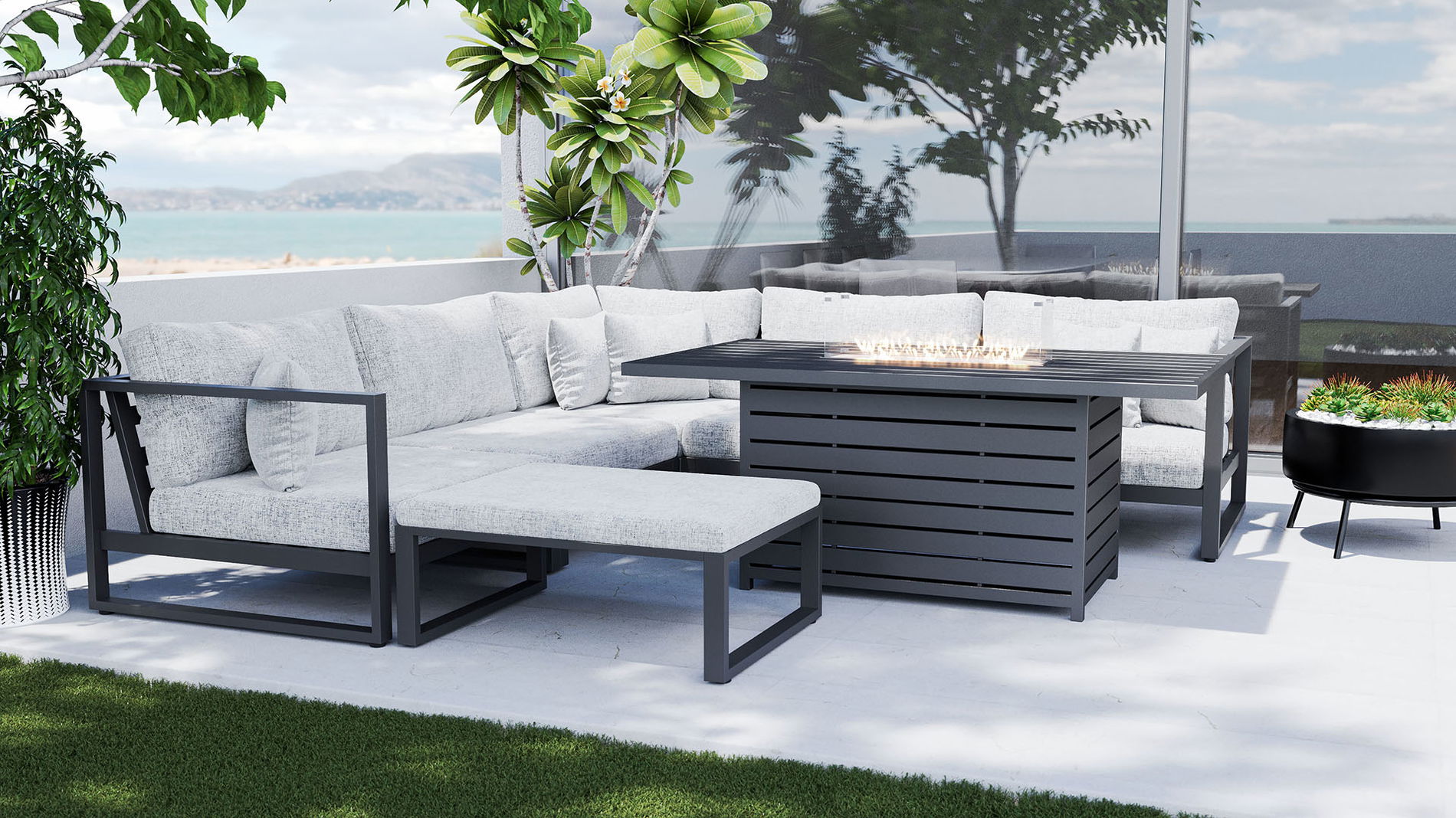 Matteo Corner mit Feuertisch